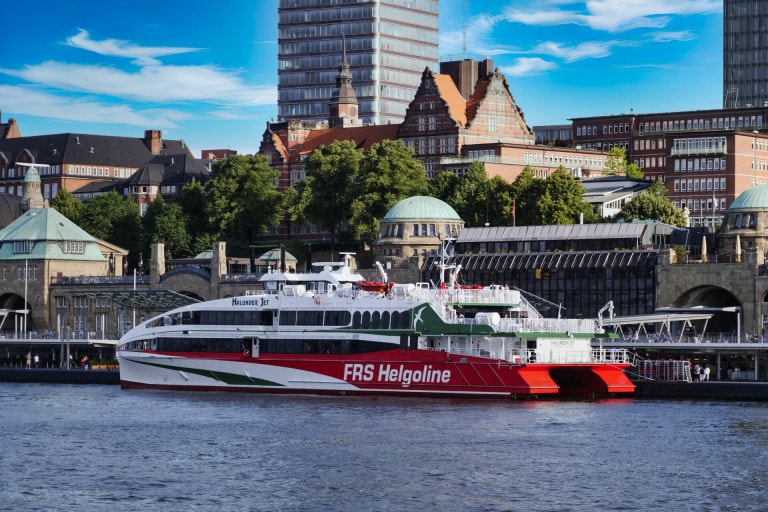 Helgoline FRS Fähre in Hamburg