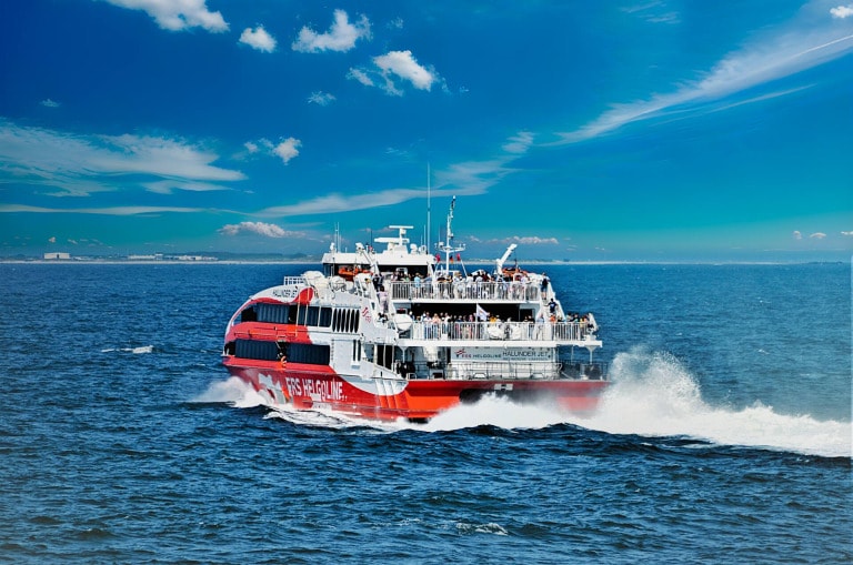 ¿Desde dónde salen los ferrys a Helgoland?